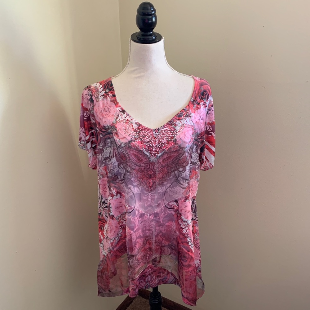 EUC One World pink and red roses top.